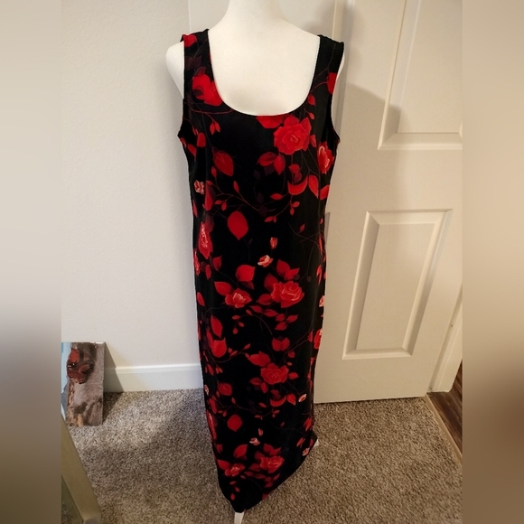 Vintage Meghan Matthews Elegant Black and Red Floral Dress - Picture 1 of 6
